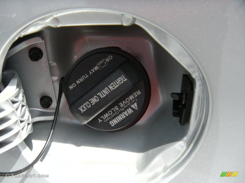 2015 Elantra SE Sedan - Shimmering Air Silver / Black photo #13