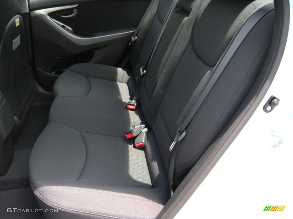 2015 Elantra SE Sedan - Shimmering Air Silver / Black photo #19