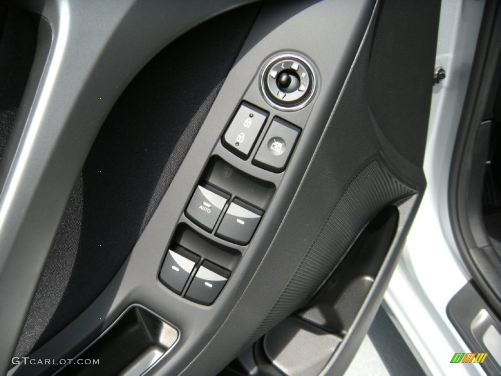 2015 Elantra SE Sedan - Shimmering Air Silver / Black photo #21