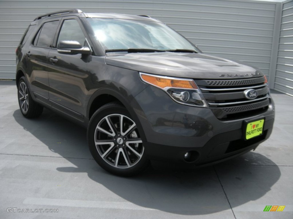 2015 Explorer XLT - Magnetic / Charcoal Black photo #1