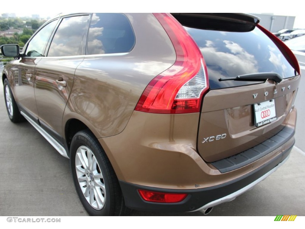 2010 XC60 T6 AWD - Terra Bronze Metallic / Sandstone/Espresso photo #6