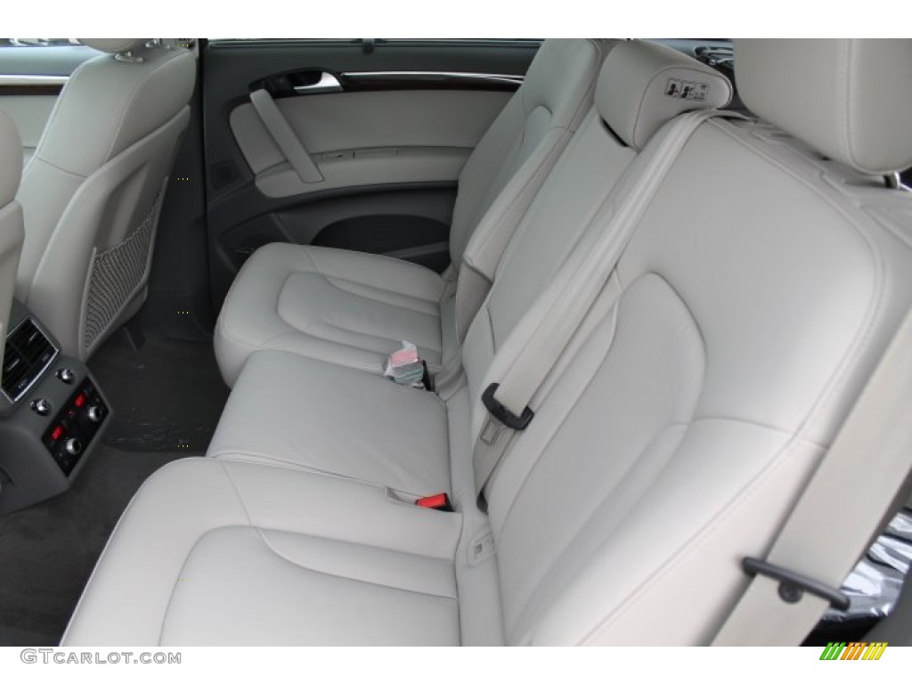 2015 Audi Q7 3.0 Premium Plus quattro Rear Seat Photo #96082650
