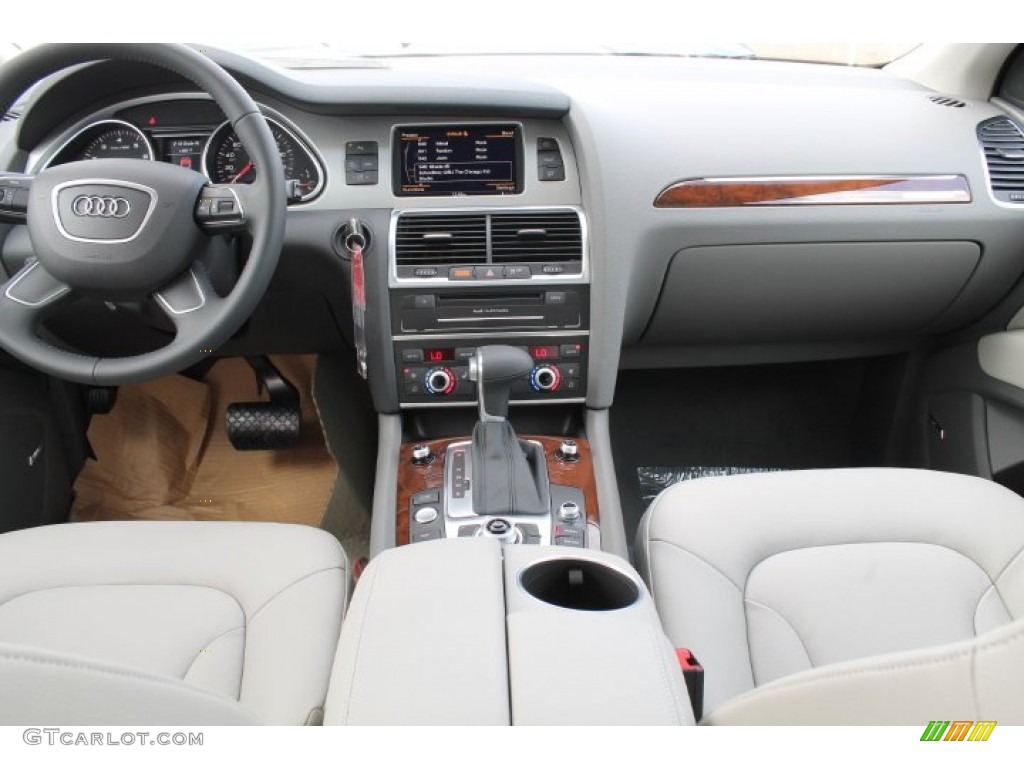 2015 Audi Q7 3.0 Premium Plus quattro Limestone Gray Dashboard Photo #96082677