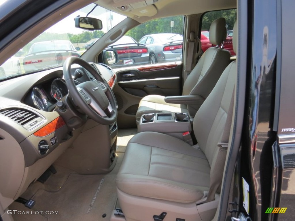 Dark Frost Beige/Medium Frost Beige Interior 2014 Chrysler Town & Country Touring Photo #96083766
