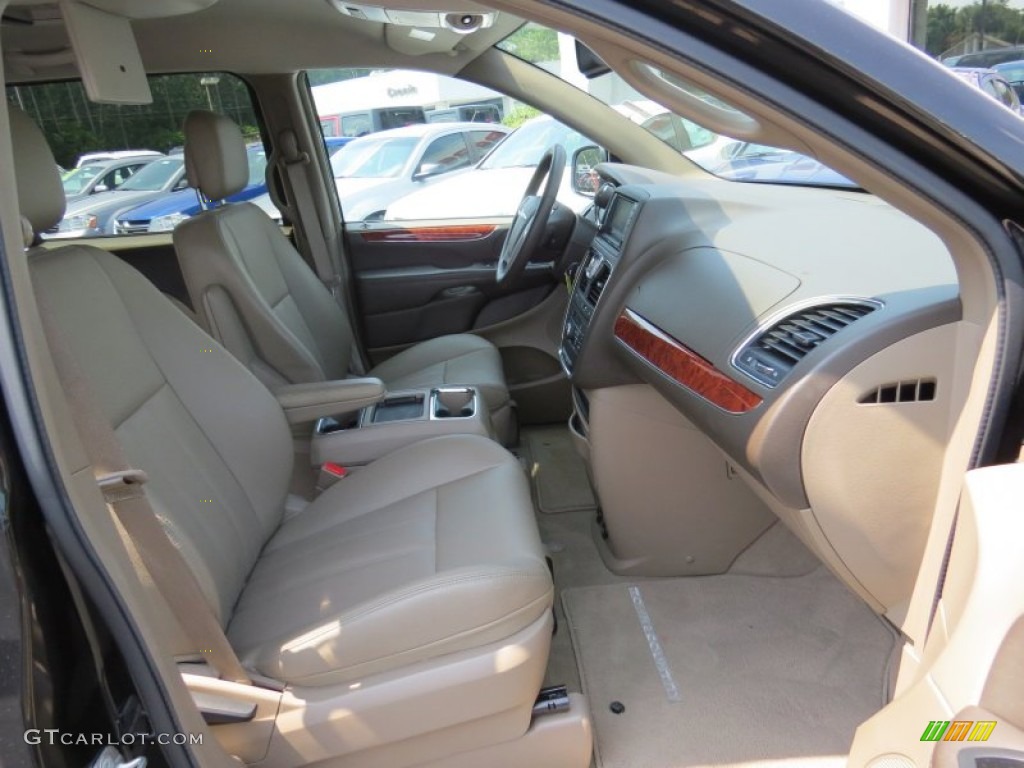 2014 Chrysler Town & Country Touring Interior Color Photos