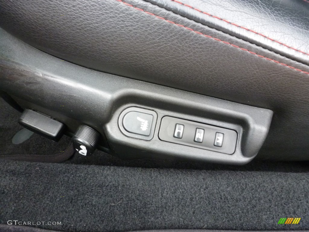 2005 Maserati Coupe Cambiocorsa Controls Photo #96085152