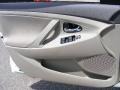 Super White - Camry LE Photo No. 22