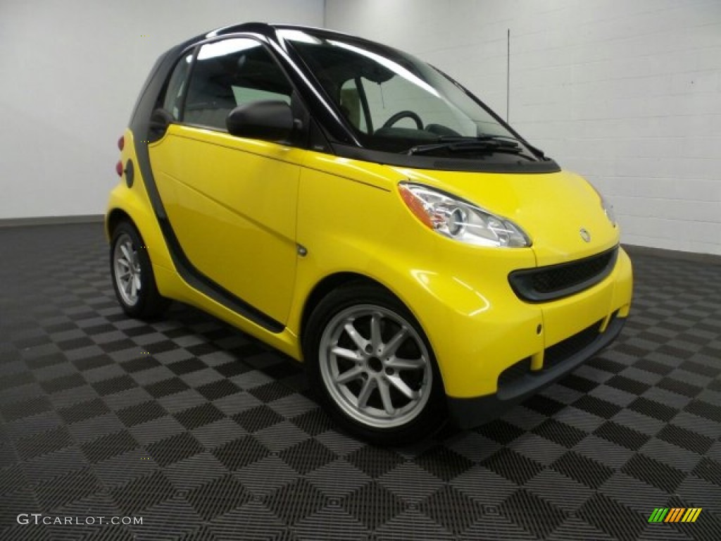 2008 fortwo passion coupe - Light Yellow / Design Black photo #1