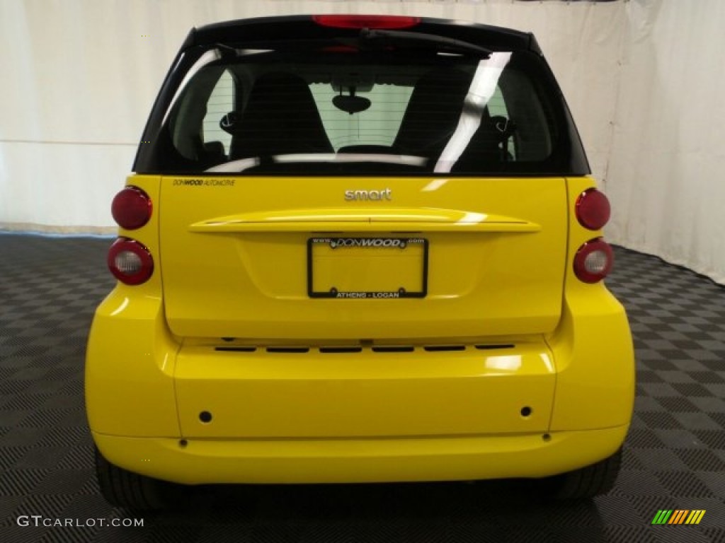 2008 fortwo passion coupe - Light Yellow / Design Black photo #17