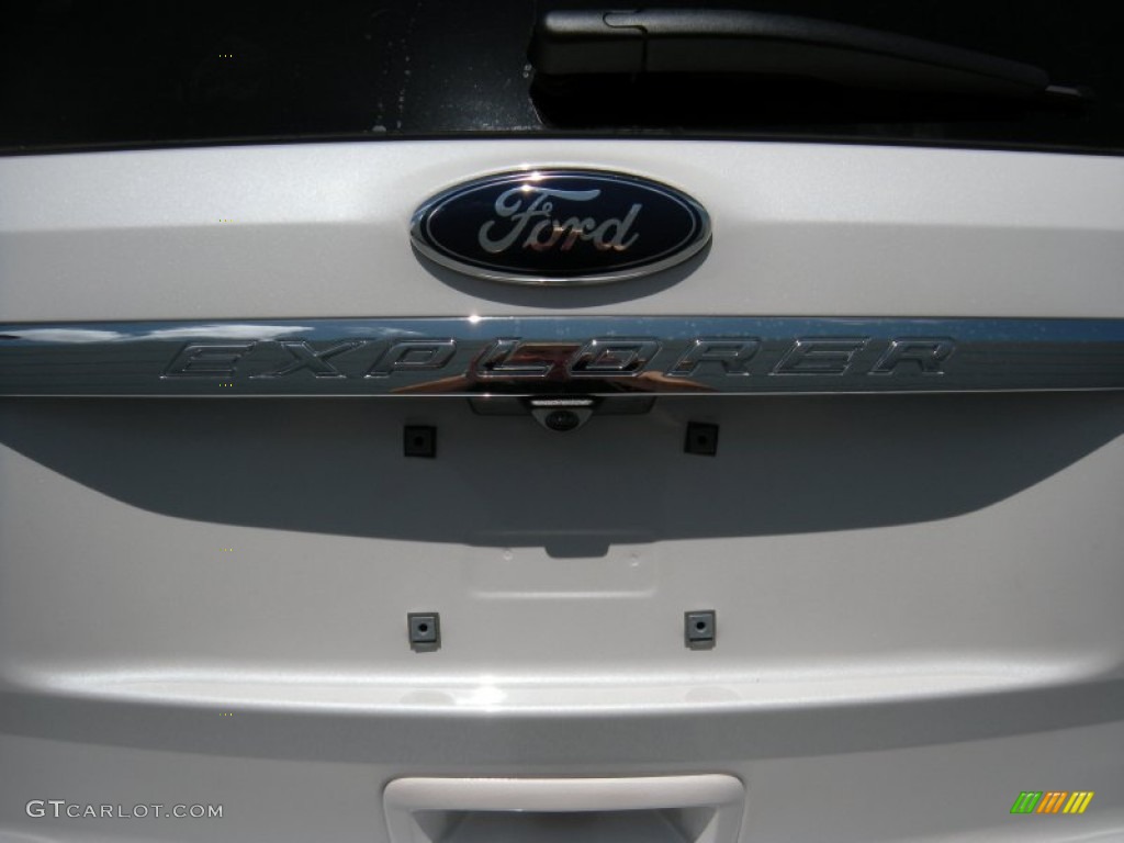 2015 Explorer Limited - White Platinum / Medium Light Stone photo #14