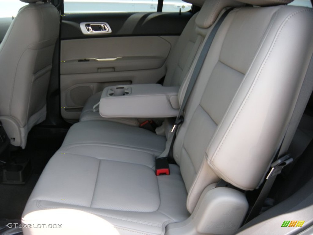 2015 Explorer Limited - White Platinum / Medium Light Stone photo #23