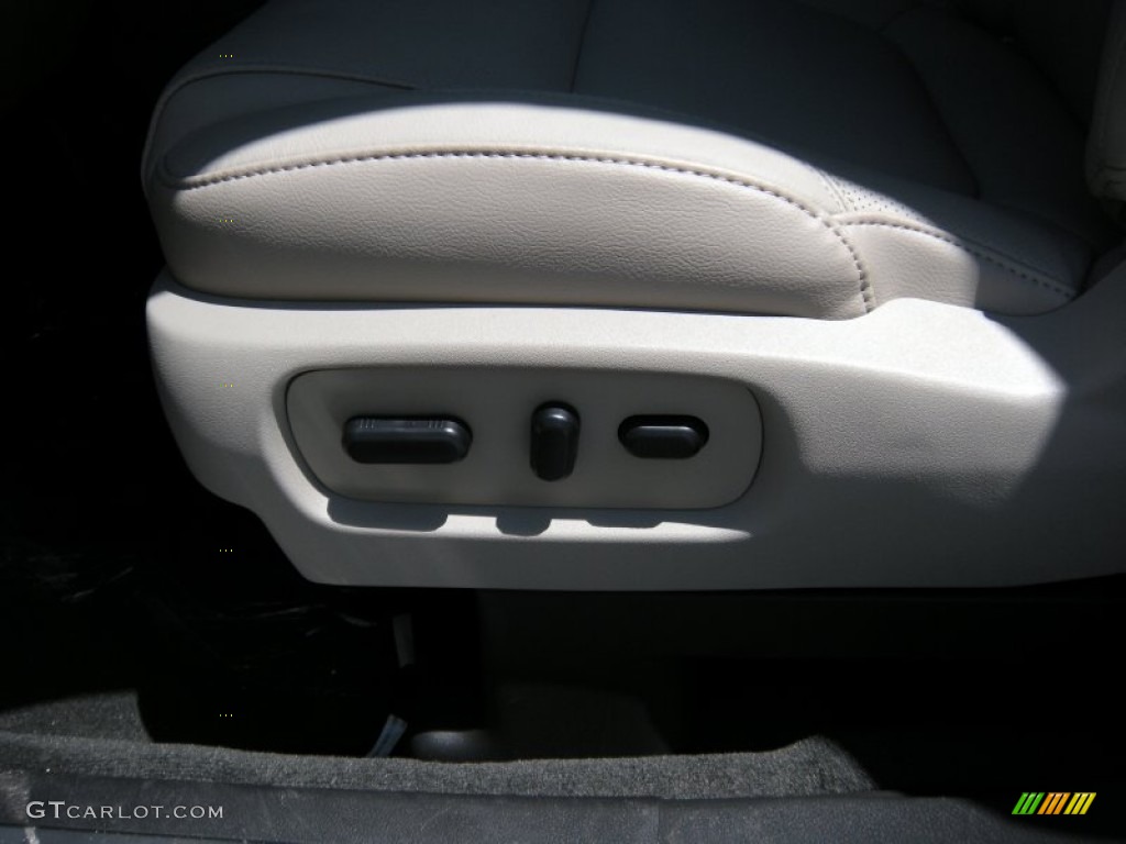 2015 Explorer Limited - White Platinum / Medium Light Stone photo #28