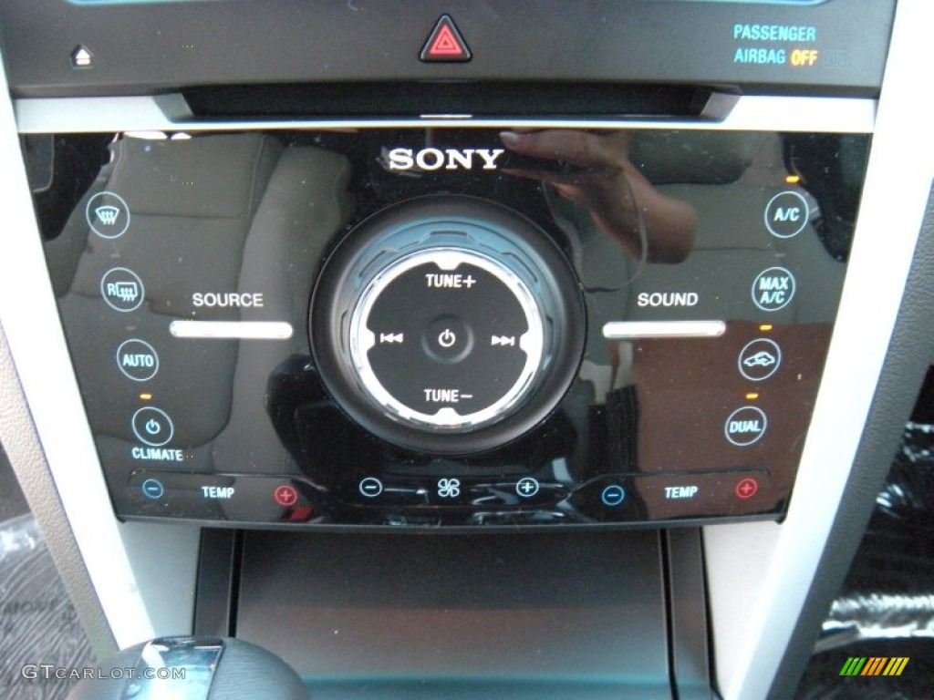 2015 Explorer Limited - White Platinum / Medium Light Stone photo #32