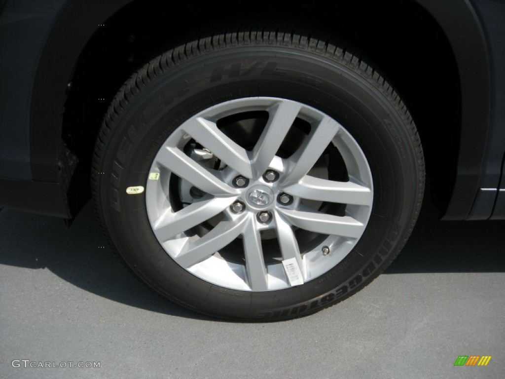 2014 Toyota Highlander LE Wheel Photos