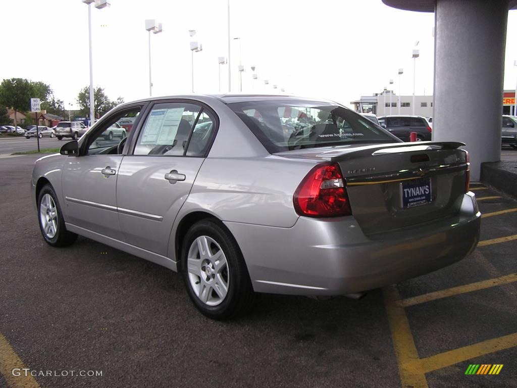 2008 Malibu Classic LT Sedan - Silverstone Metallic / Titanium Gray photo #4