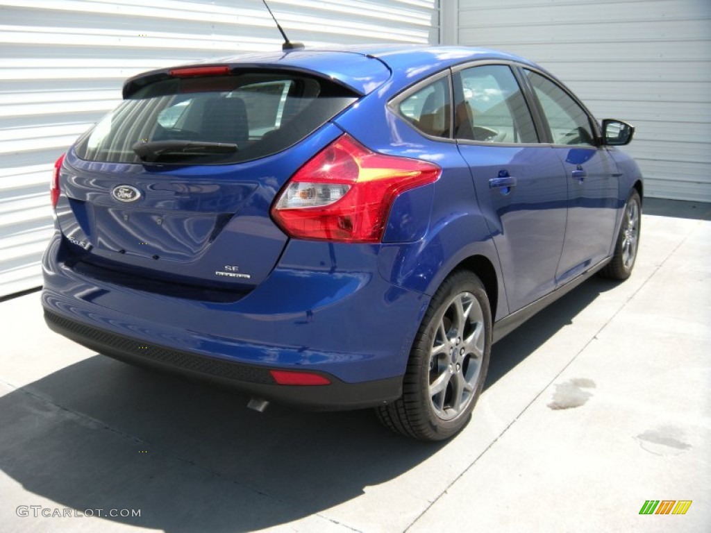 2014 Focus SE Hatchback - Performance Blue / Charcoal Black photo #4