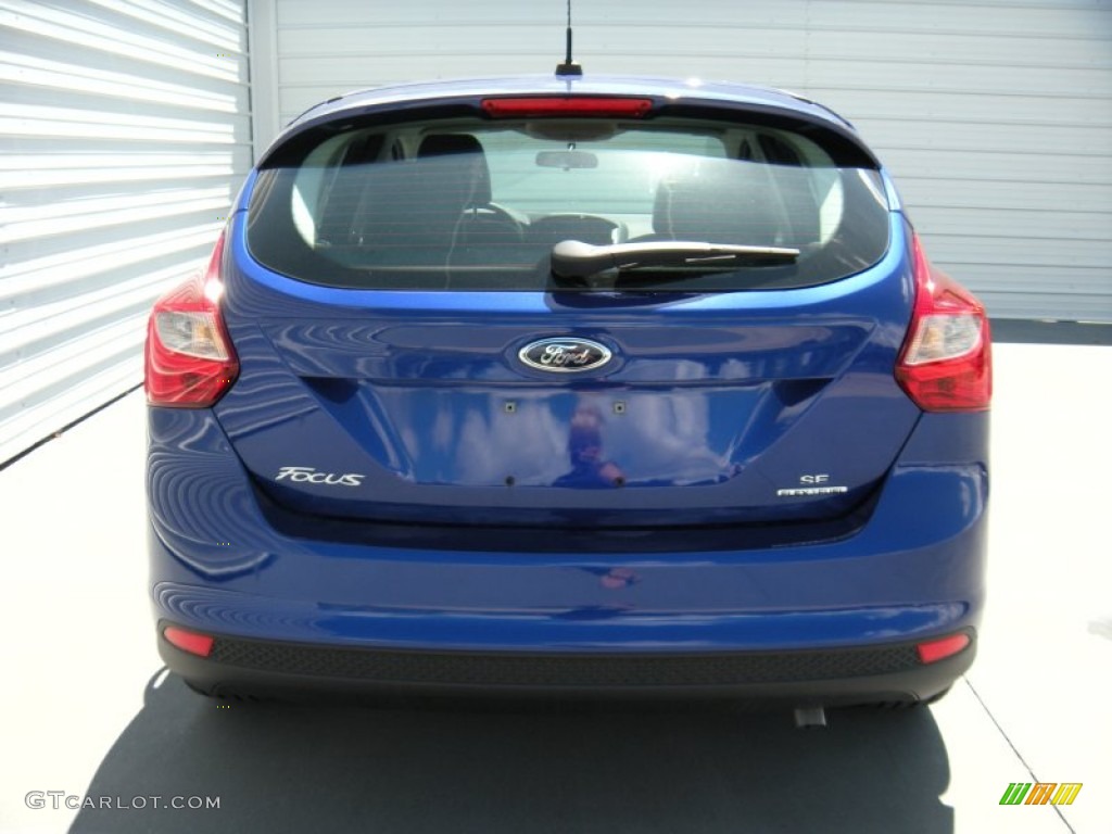 2014 Focus SE Hatchback - Performance Blue / Charcoal Black photo #5