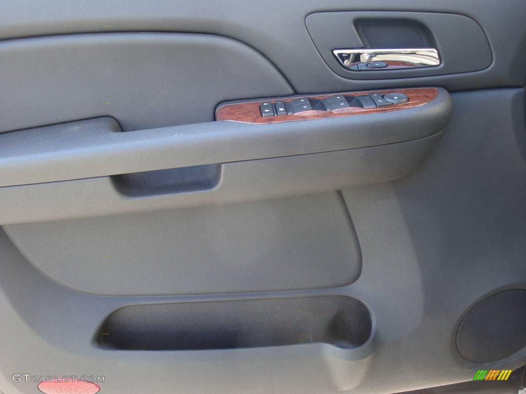 2008 Suburban 1500 LT 4x4 - Black / Ebony photo #8