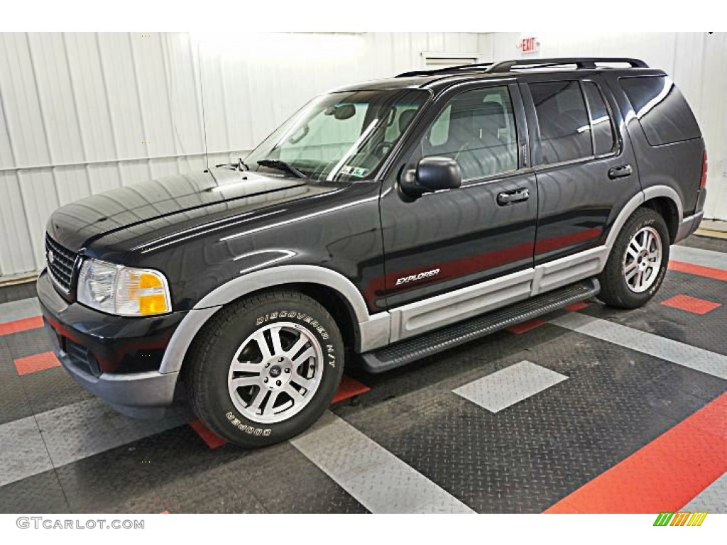 Black Clearcoat 2002 Ford Explorer XLT 4x4 Exterior Photo #96106864