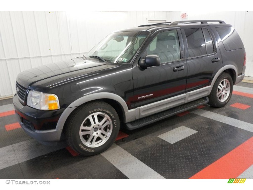 2002 Explorer XLT 4x4 - Black Clearcoat / Graphite photo #9