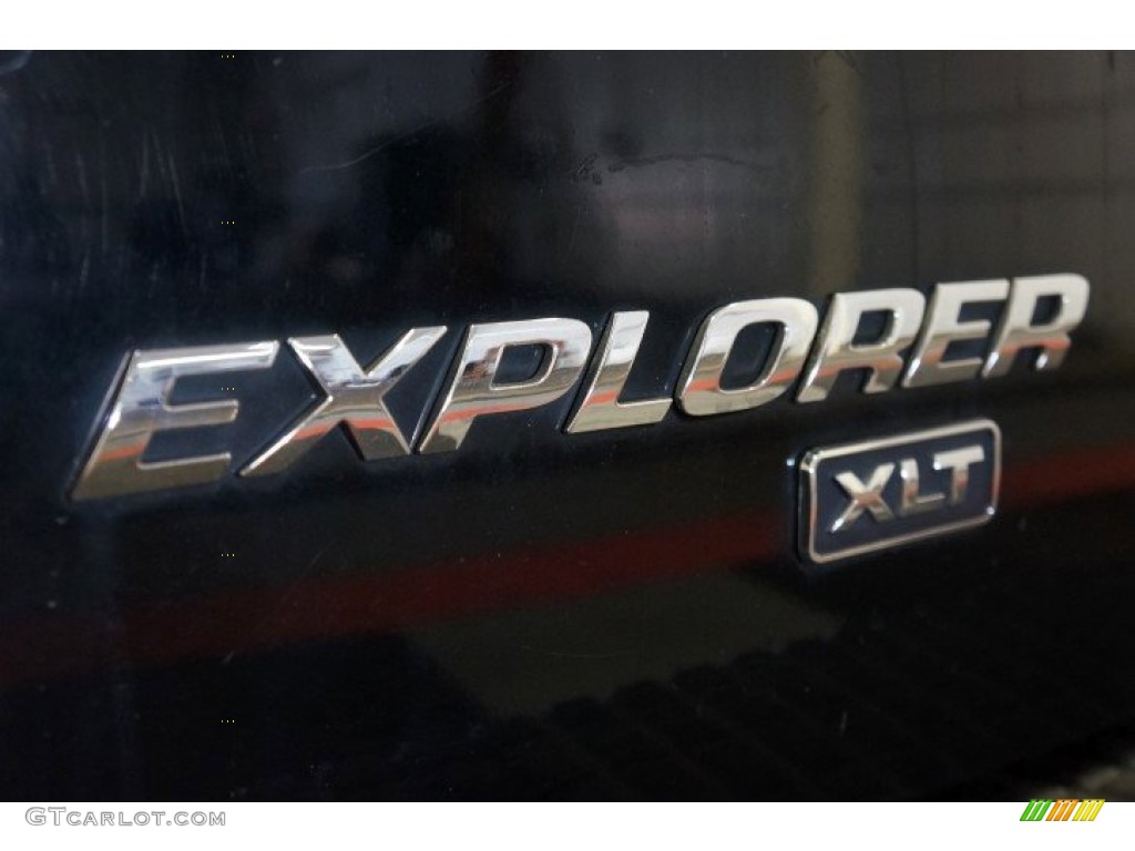 2002 Explorer XLT 4x4 - Black Clearcoat / Graphite photo #67