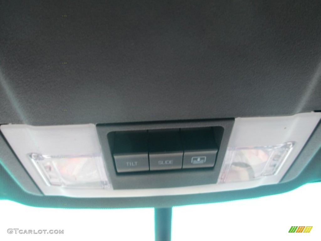 2012 Explorer XLT 4WD - Dark Pearl Blue Metallic / Charcoal Black photo #29