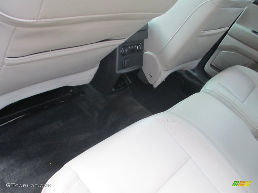 2012 Explorer XLT 4WD - Dark Pearl Blue Metallic / Charcoal Black photo #32