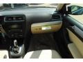 Black - Jetta SE Sedan Photo No. 13
