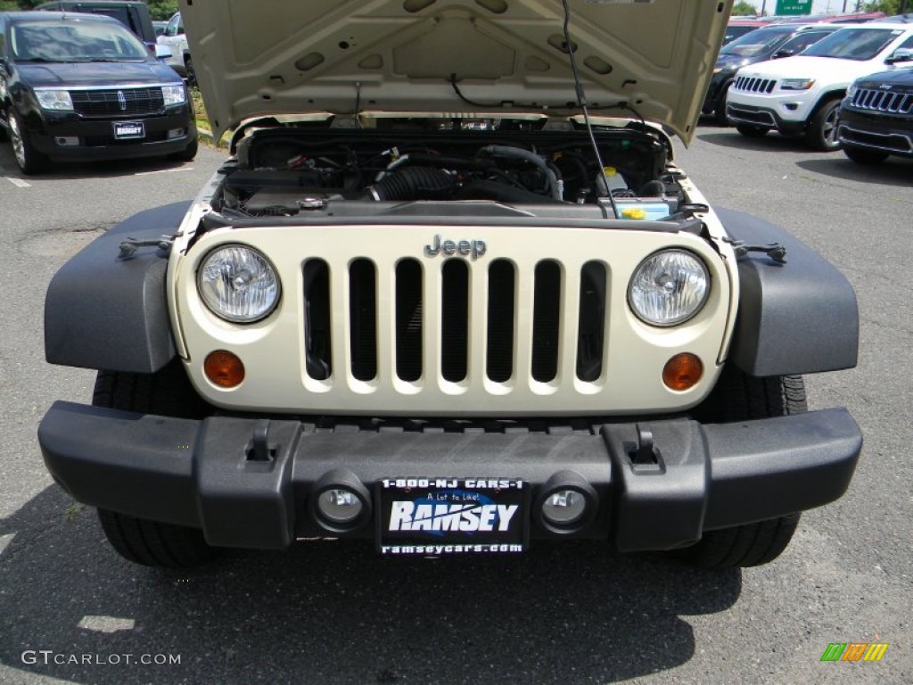 2011 Wrangler Sport 4x4 - Sahara Tan / Black photo #3