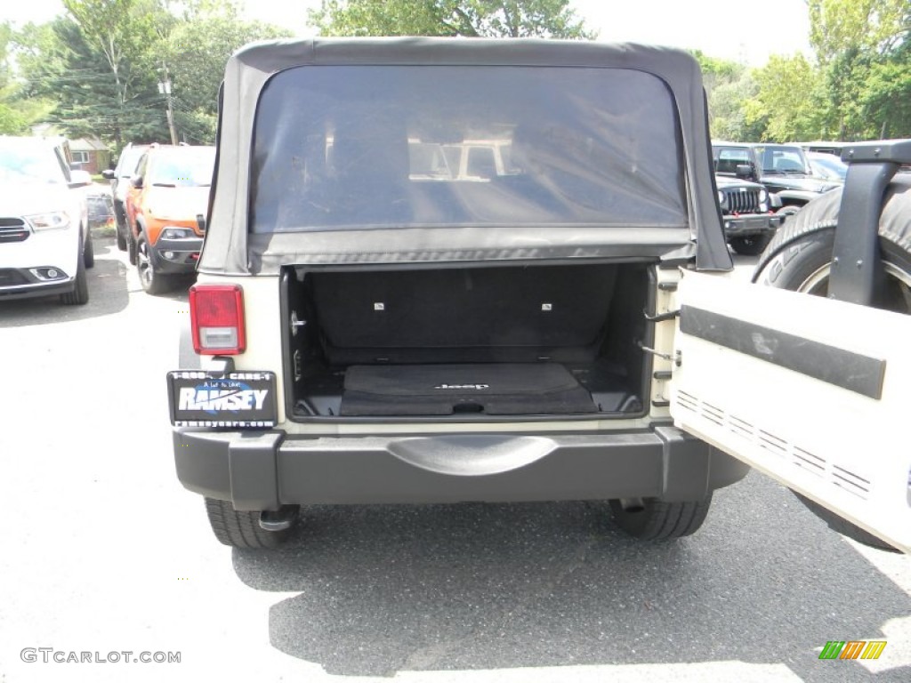 2011 Wrangler Sport 4x4 - Sahara Tan / Black photo #8