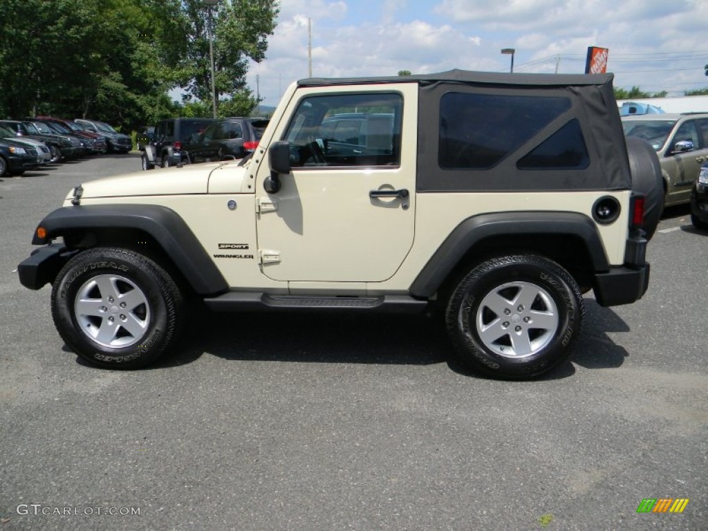 2011 Wrangler Sport 4x4 - Sahara Tan / Black photo #10