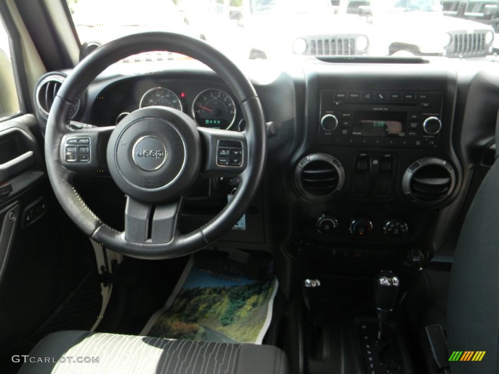2011 Wrangler Sport 4x4 - Sahara Tan / Black photo #12