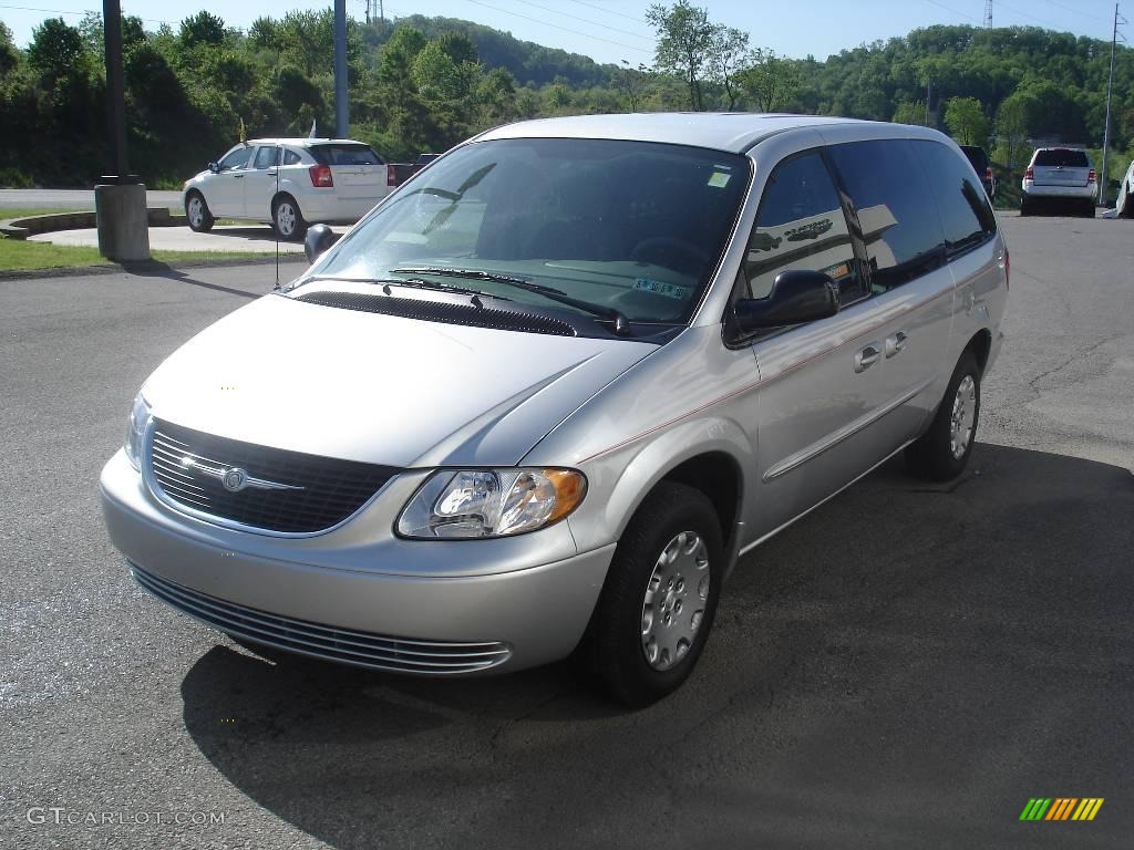 2003 Town & Country LX - Bright Silver Metallic / Taupe photo #15