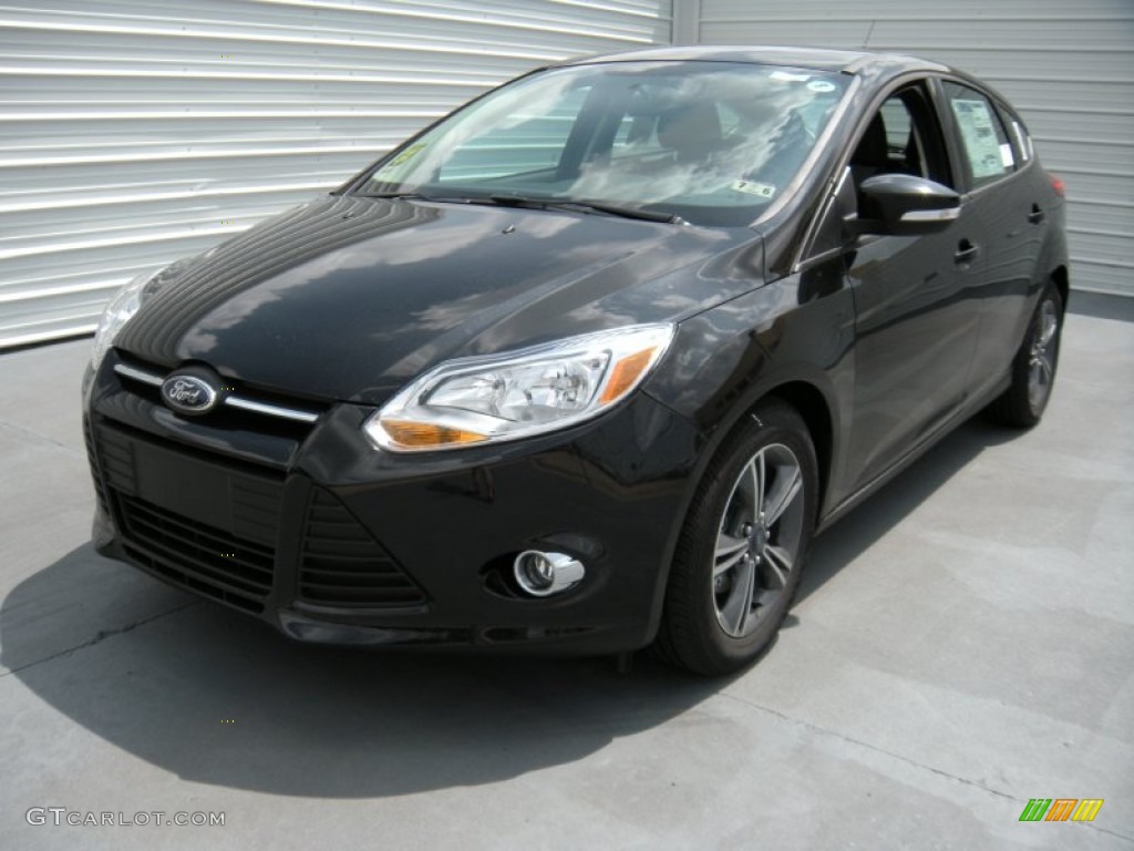 2014 Focus SE Hatchback - Tuxedo Black / Charcoal Black photo #7