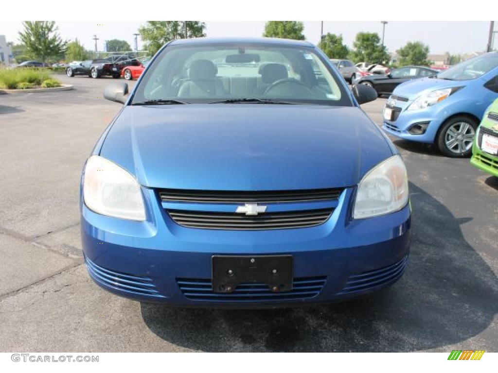 2005 Cobalt Coupe - Arrival Blue Metallic / Gray photo #8