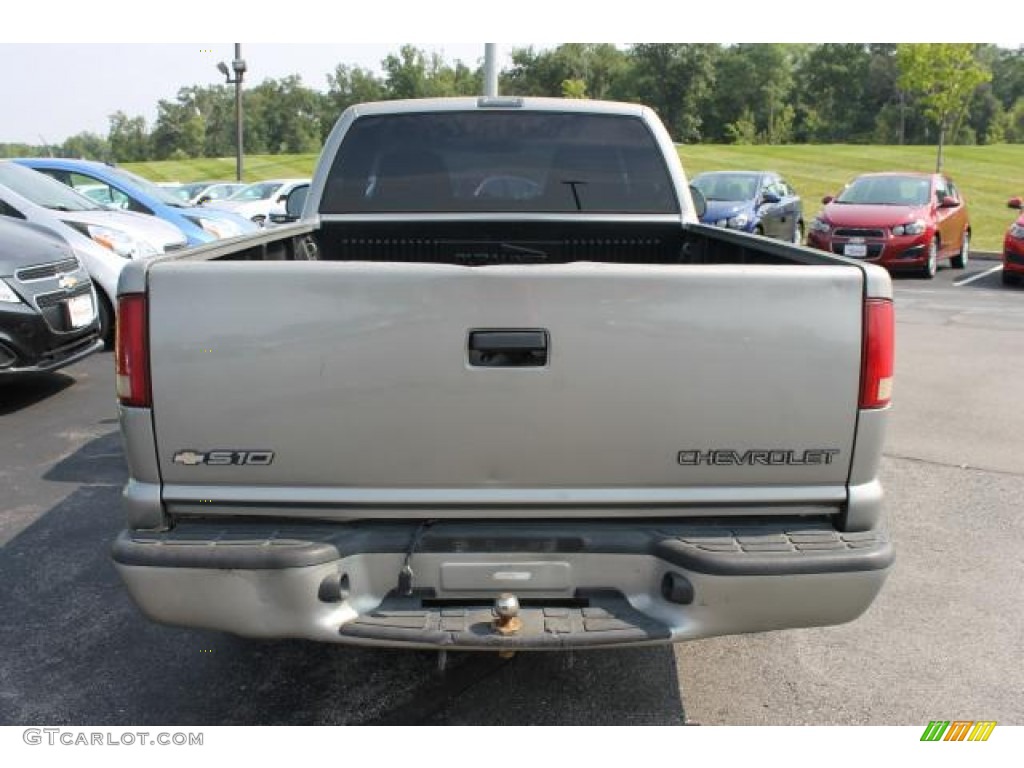 2003 S10 LS Regular Cab - Sandalwood Metallic / Graphite photo #6
