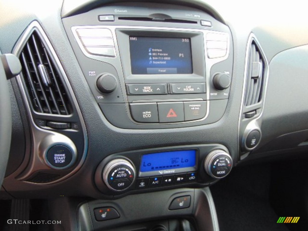2015 Hyundai Tucson Limited AWD Controls Photo #96133190