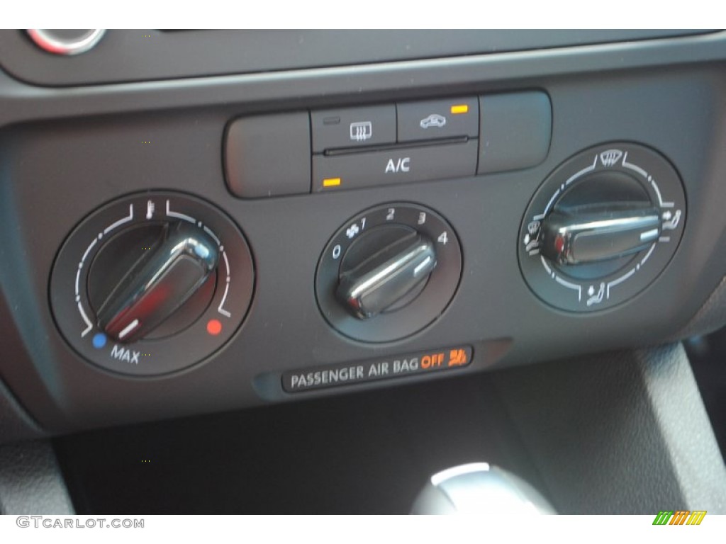 2014 Jetta S Sedan - Platinum Gray Metallic / Titan Black photo #23