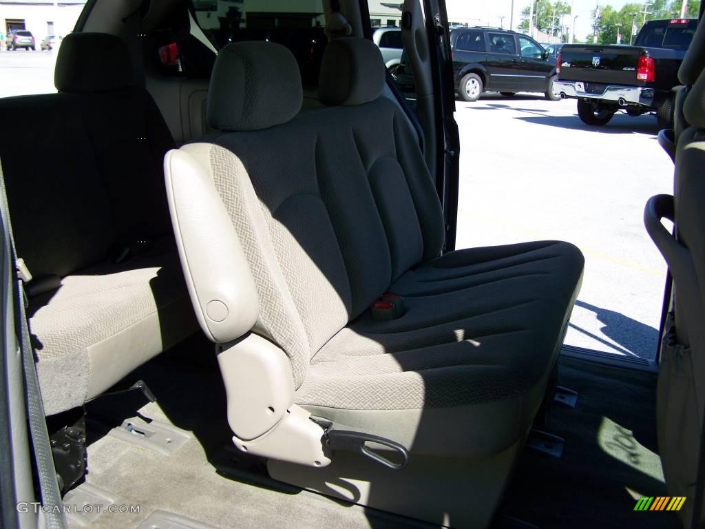 2007 Town & Country  - Magnesium Pearl / Dark Khaki/Light Graystone photo #11