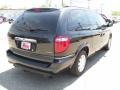 2007 Brilliant Black Crystal Pearl Chrysler Town & Country Limited  photo #6