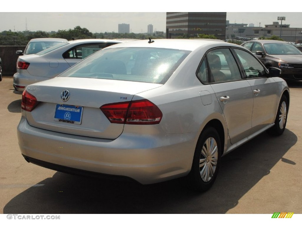 2014 Passat 1.8T S - Reflex Silver Metallic / Titan Black photo #2