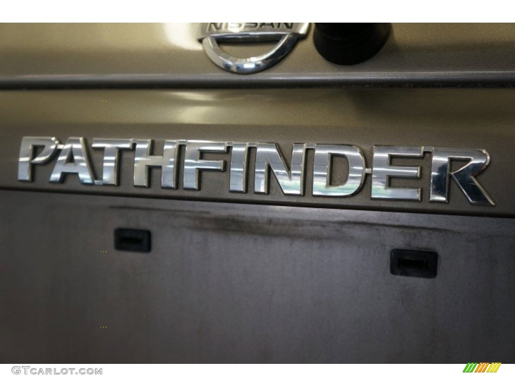 2004 Pathfinder LE Platinum 4x4 - Polished Pewter Metallic / Beige photo #75