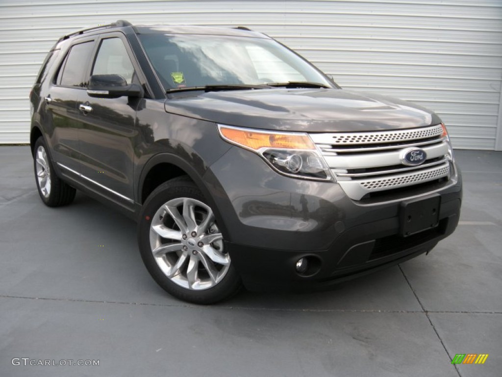 2015 Explorer XLT - Magnetic / Charcoal Black photo #1