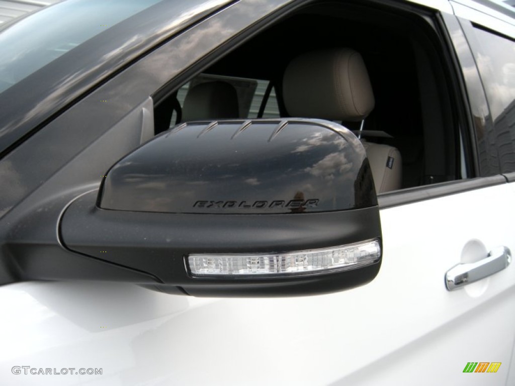 2015 Explorer XLT - Oxford White / Medium Light Stone photo #13
