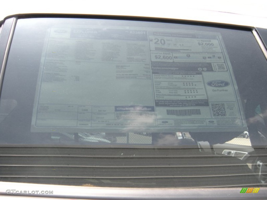 2015 Explorer XLT - Oxford White / Medium Light Stone photo #39
