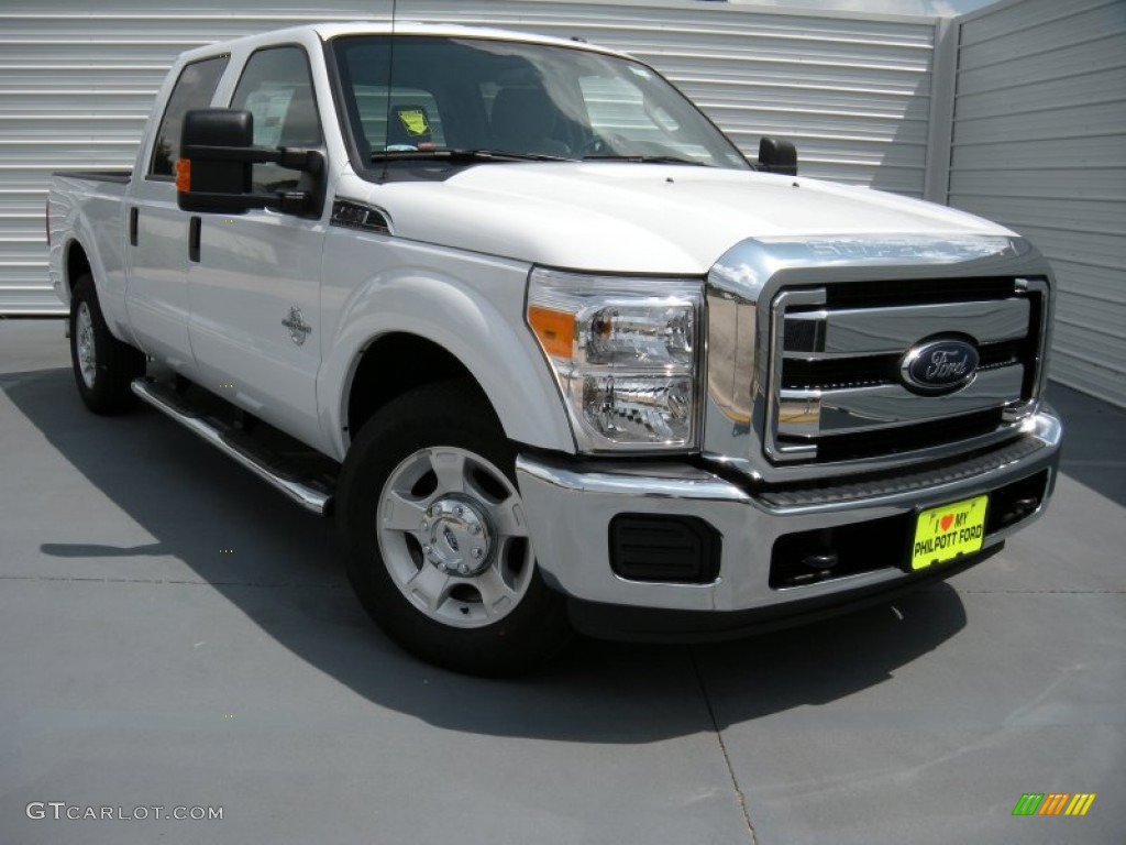 2015 F250 Super Duty XLT Crew Cab - Oxford White / Steel photo #1