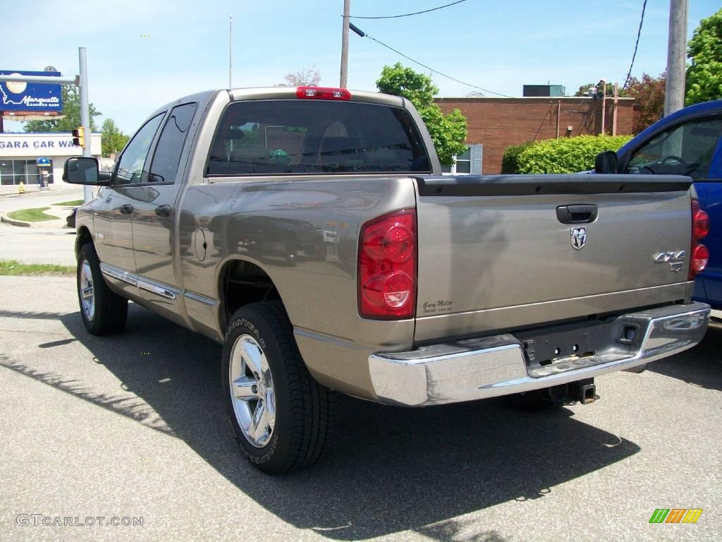 2008 Ram 1500 Laramie Quad Cab 4x4 - Light Khaki Metallic / Khaki photo #3
