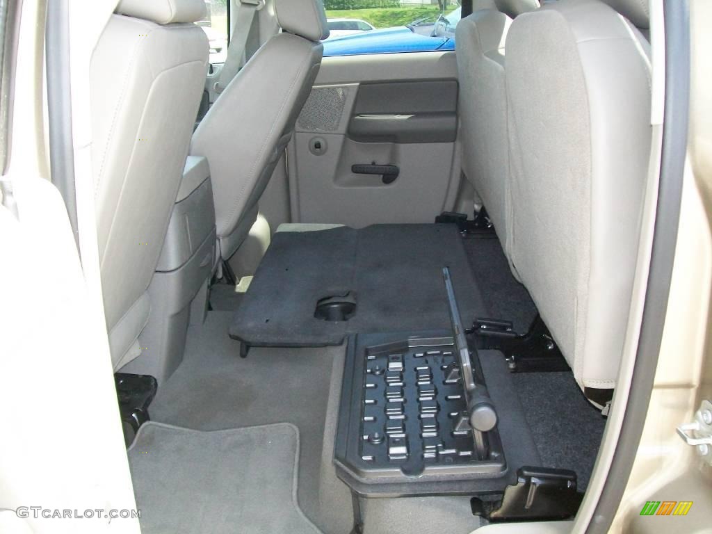 2008 Ram 1500 Laramie Quad Cab 4x4 - Light Khaki Metallic / Khaki photo #12