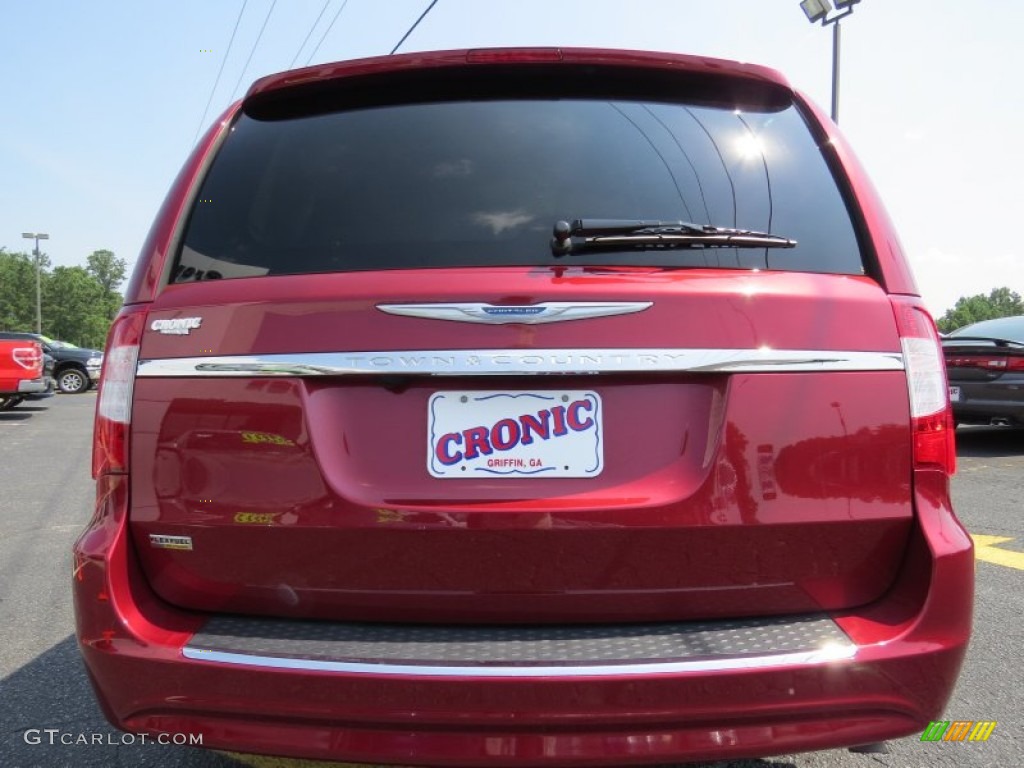 2014 Town & Country Touring - Deep Cherry Red Crystal Pearl / Dark Frost Beige/Medium Frost Beige photo #6