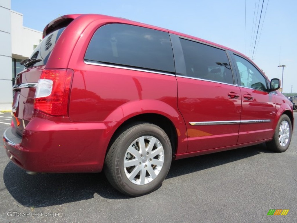 2014 Town & Country Touring - Deep Cherry Red Crystal Pearl / Dark Frost Beige/Medium Frost Beige photo #7